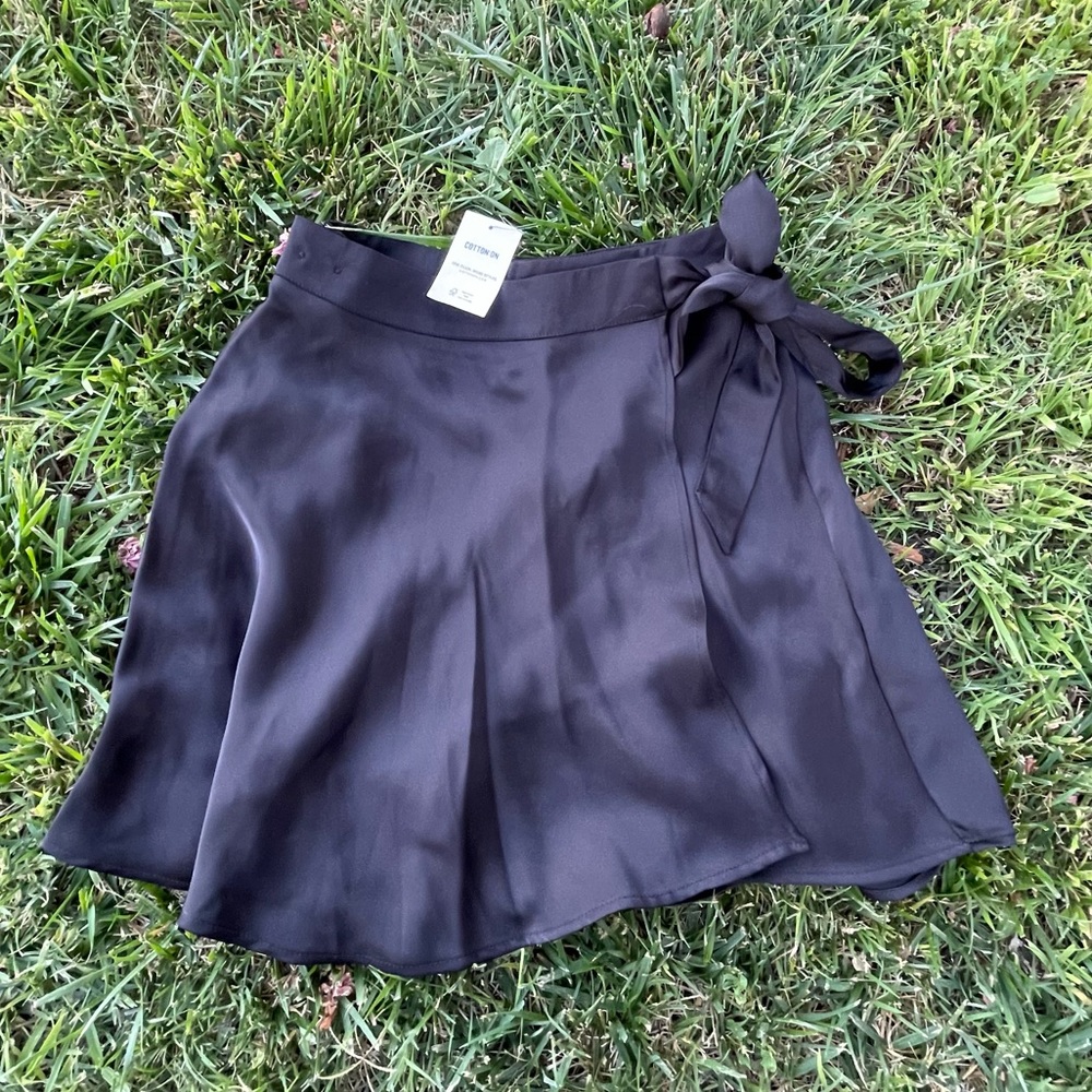 cotton on silk wrap skirt ( WITH TAG - XS )